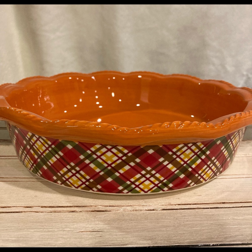 Temp-tation Plaid 9” Pie Dish